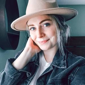 Meet your Posher, Evey